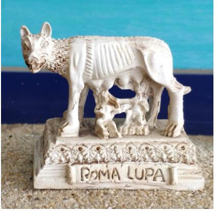 Outdoor Furniture Italy - Żywica rękodzieło wilk dziecko matka podnoszenie
