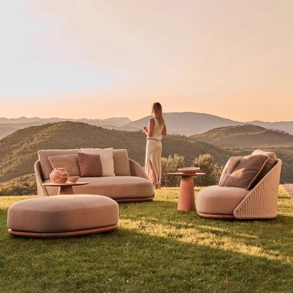 Nordycka sofa z teaku do użytk – Outdoor Furniture Hotel recenzja i cena