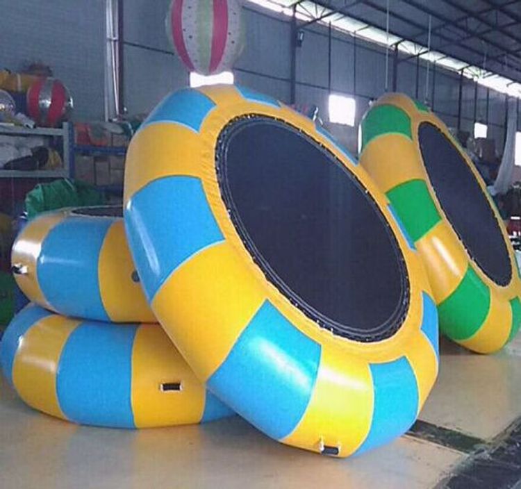 Trampolina do skakania na wodz – Outdoor Furniture Factory recenzja i cena